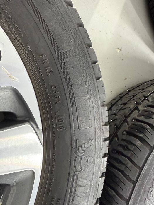 Продам колеса в зборі Пежо експерт 5/108 r17