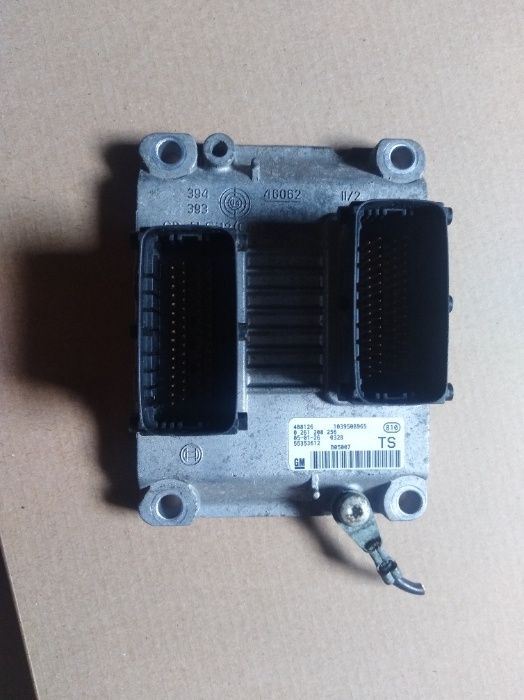 Блок управления ЭБУ ECU Opel Z14XEP 55353612 0261208256 Opel Combo
