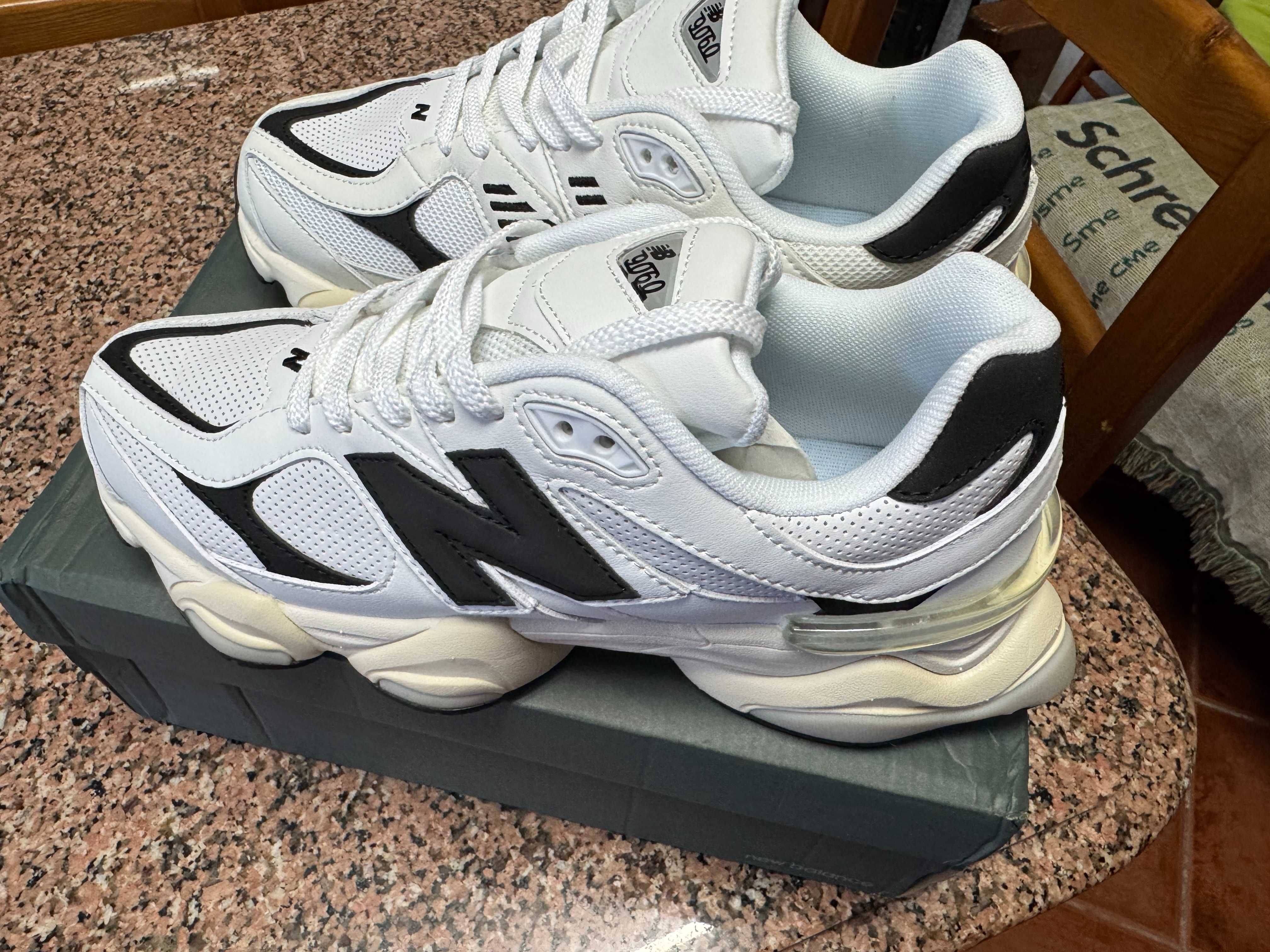 New Balance 9060