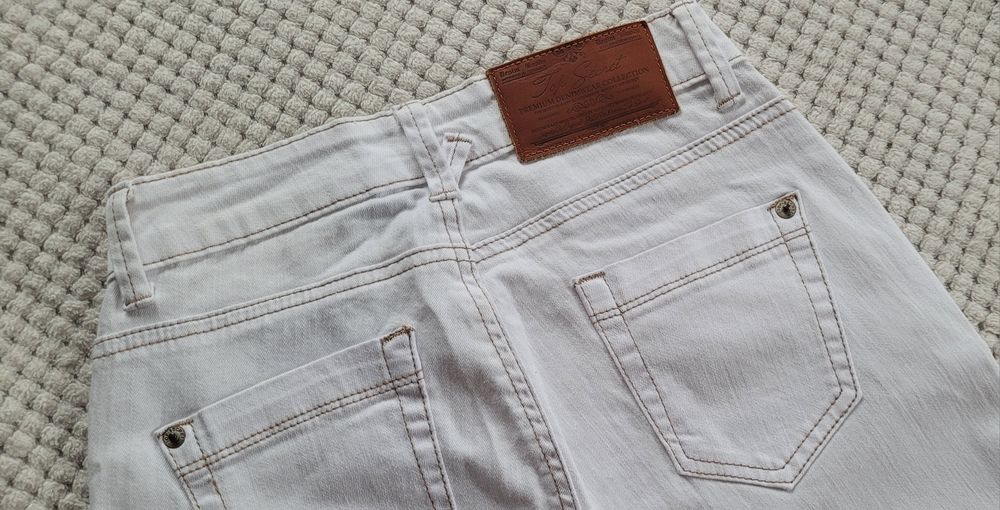 Nowe spodnie jeansy dżinsy damskie z wysokim stanem 99% bawełna XS