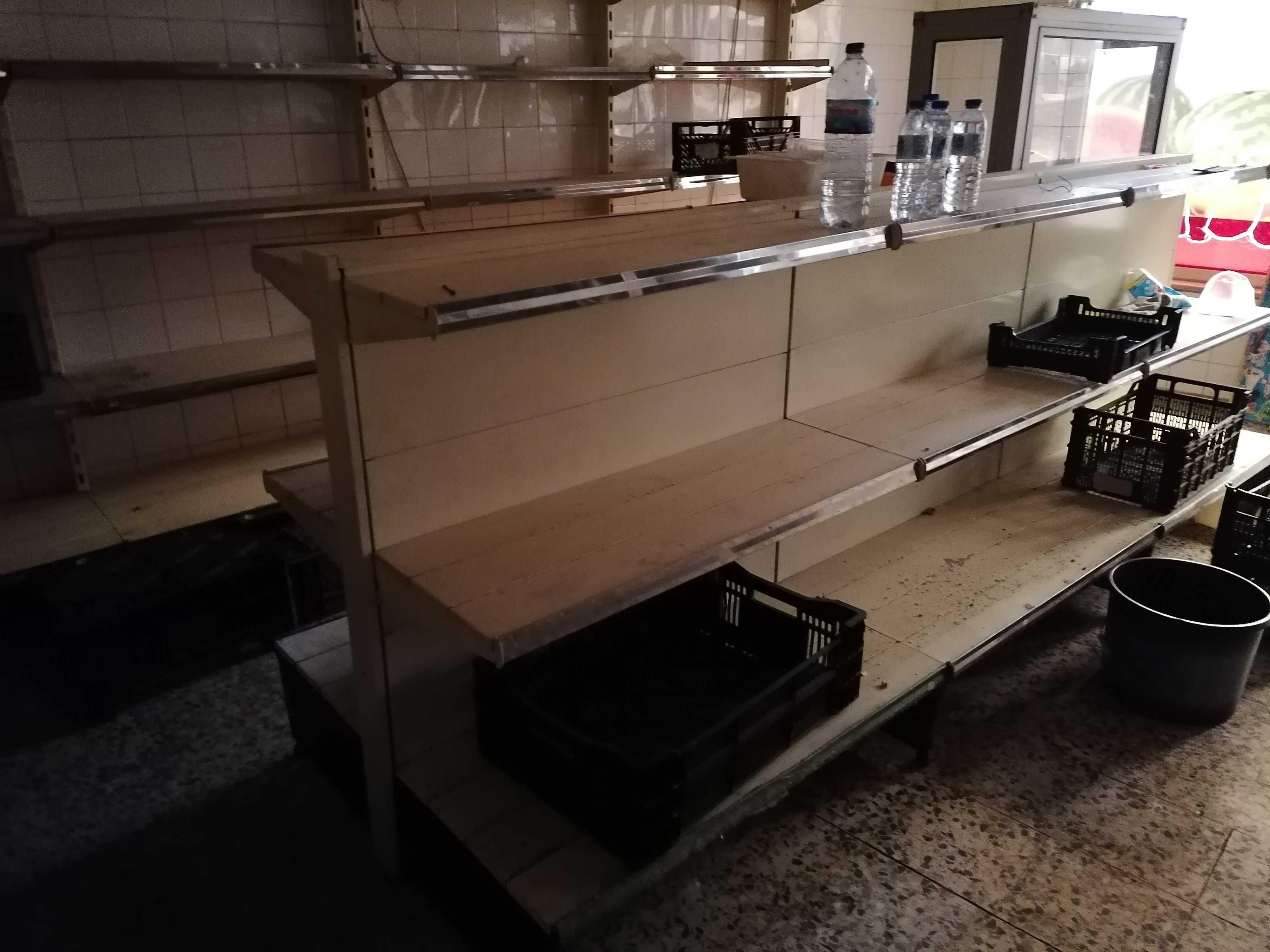 Prateleiras metálicas para comércio | Diversos módulos disponíveis
