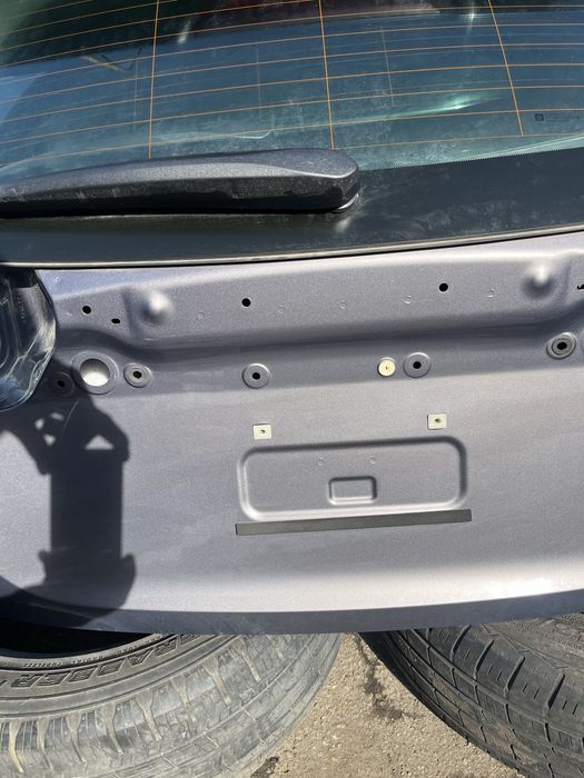 Кришка багажника Chevrolet Bolt EV 2023