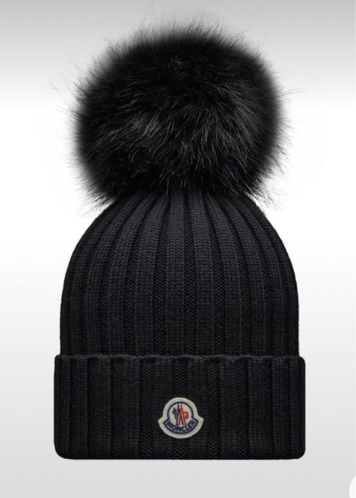 Czarna czapka z naturalnym pomponem futerkiem Gucci lv