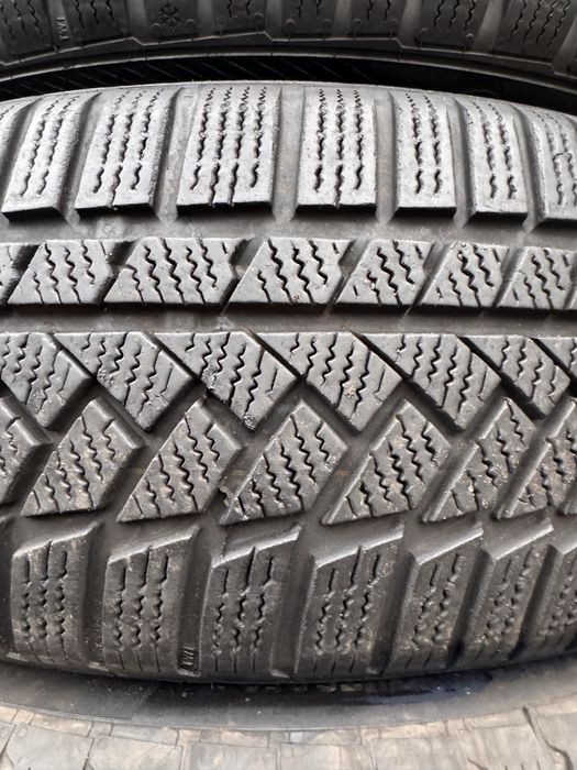 Зимові шини 205 55 R17 Continental