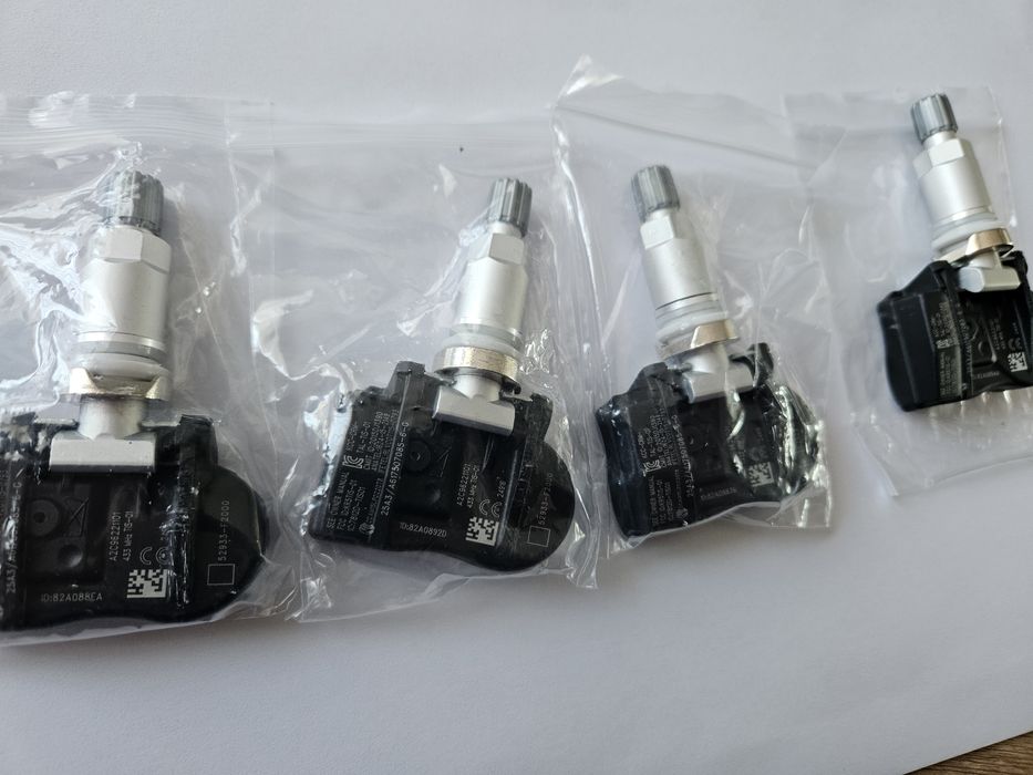 Czujniki ciśnienia TPMS Hyundai Kia x4 komplet 52933-F2000