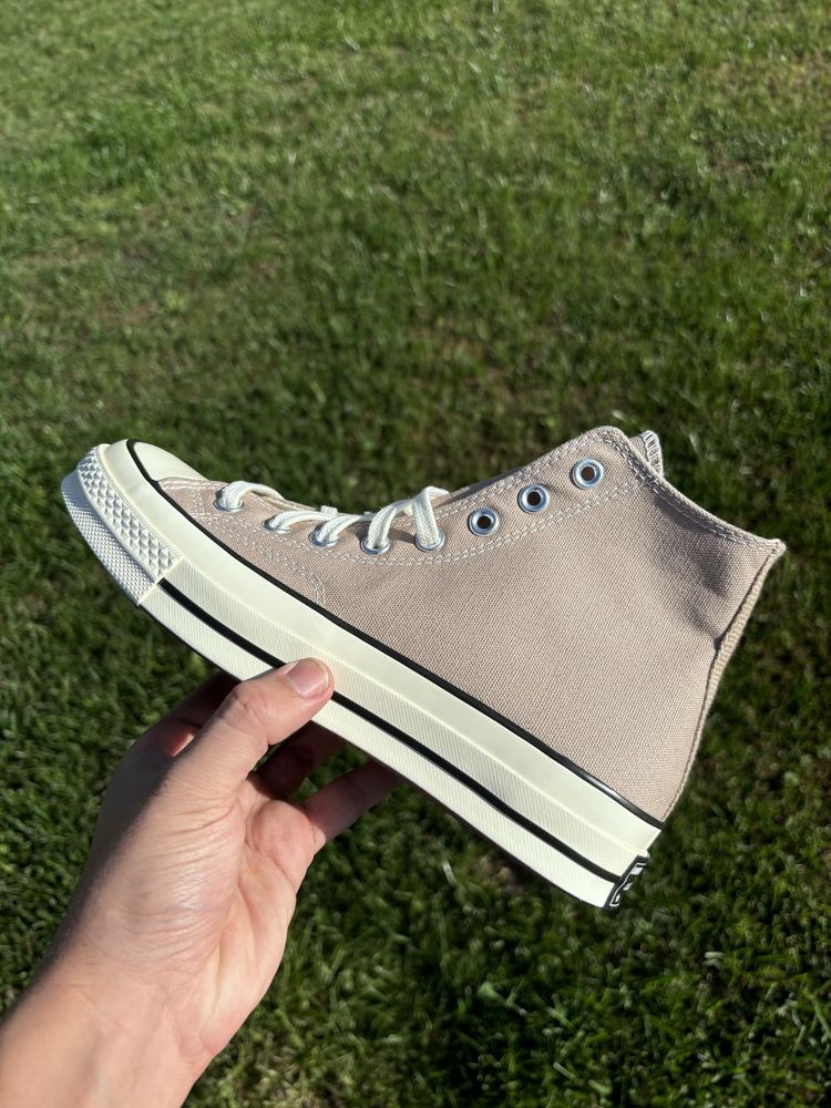 converse high castanhas
