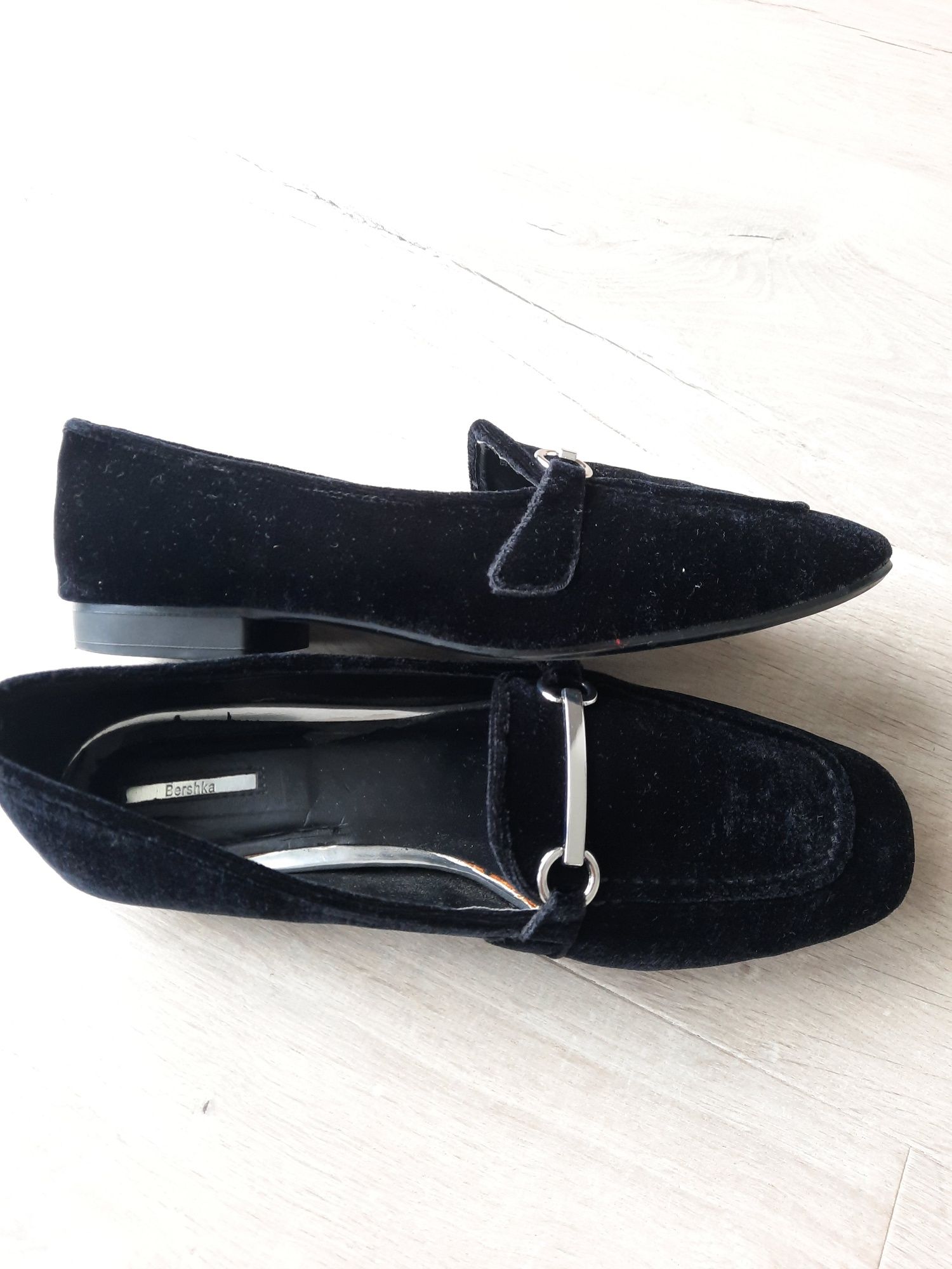 Bershka. Mokasyny damskie loafersy.  Rozmiar 39. Okazja