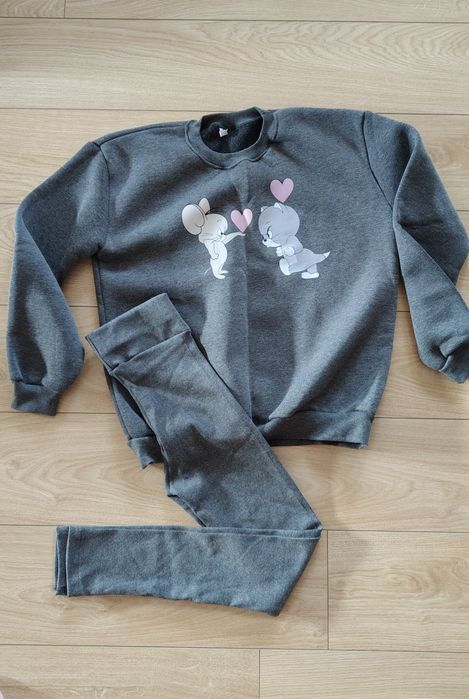 Komplet ciepła bluza+ leginsy w prążek