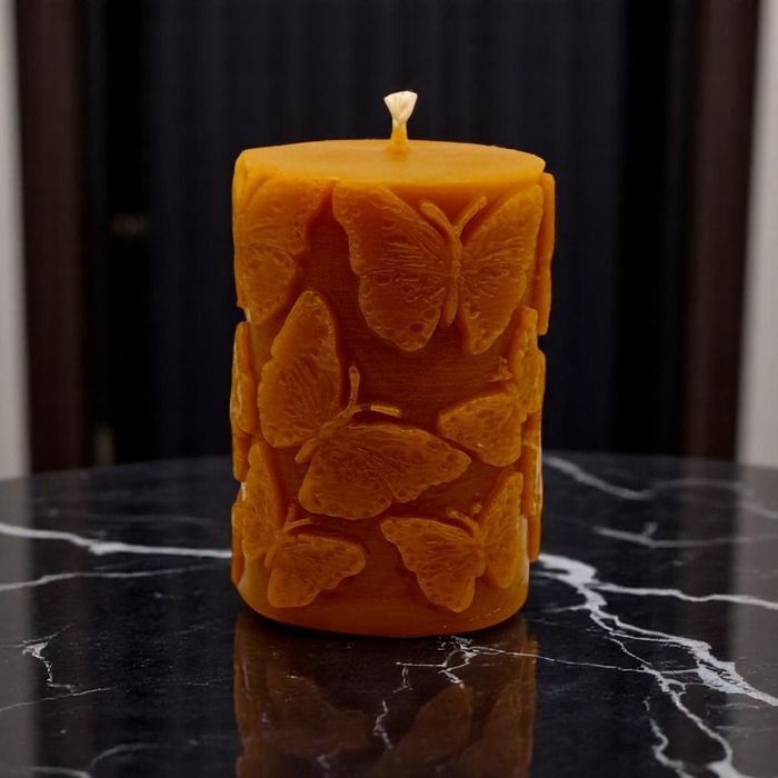 Świeca z naturalnego wosku pszczelego Motyle Zielony Świecownik