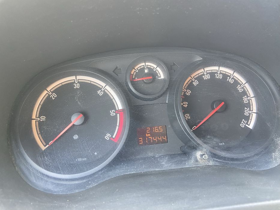 Opel corsa 1.3 cdti comercial