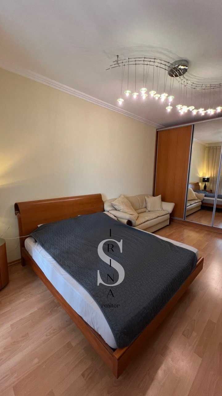 Продам 2-х уровн.  4 комн. кв. пер. Шевченко 4,  Екатеринославский б-р