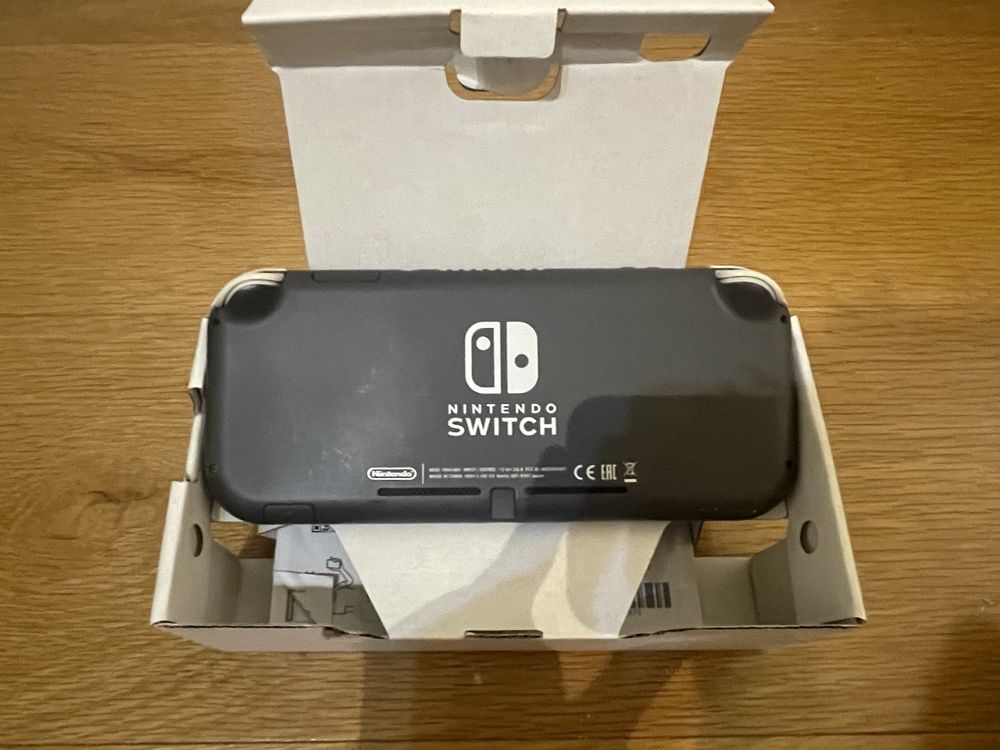 Nintendo Switch Lite Cinzenta - Excelente Estado + Caixa e Carregador