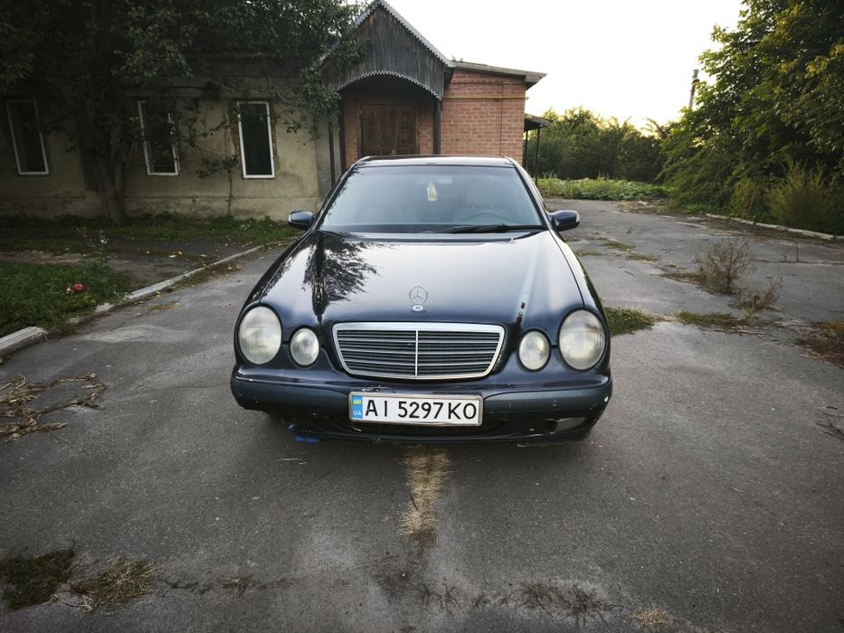 Продам Мерседес 2.2 дизель коробка автомат