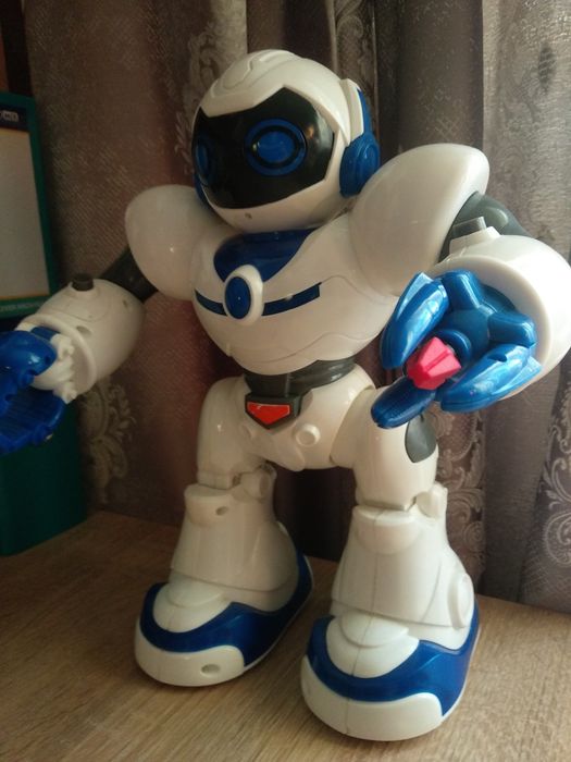 Продам дитячий робот на пульту керевання