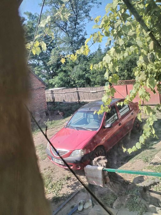 Продам  Дачьа Логан 1.4