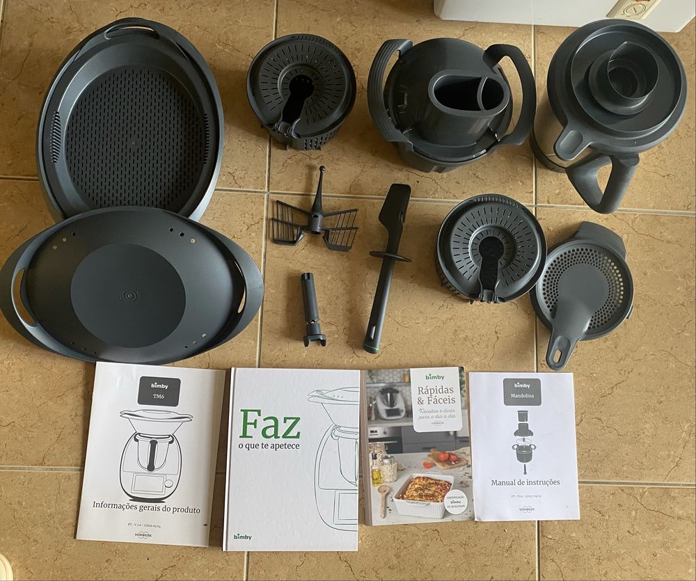 Vendo Bimby TM6 vorwerk com todos os acessórios e 1 copo extra