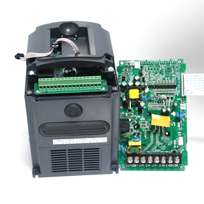 Falownik HUANYANG 2,2 kW CNC Wrzeciona Mach 3