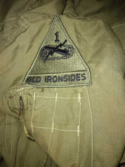 Комбенизон американского танкиста с нашивкой.