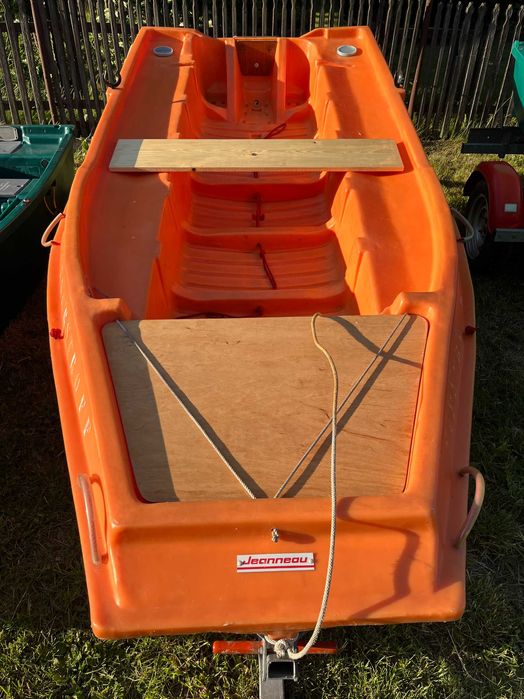 Sprowadzone z zachodu łódki wędkarskie z POLIETYLENU.