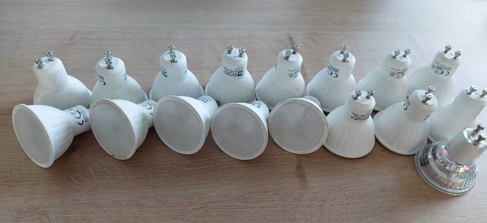 żarówki LED ze złączem GU10 - 17 sztuk