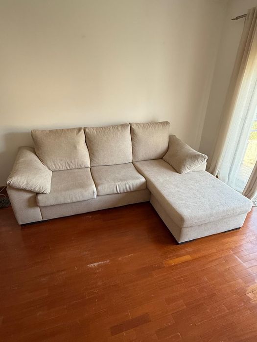 Sofá chaise longue creme