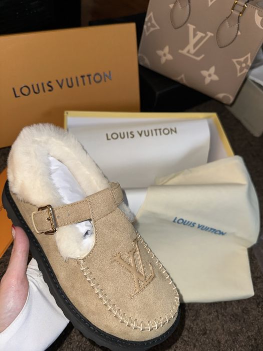 Мокасини louis балетки луи виттон з хутром бежеві замш тапки louis