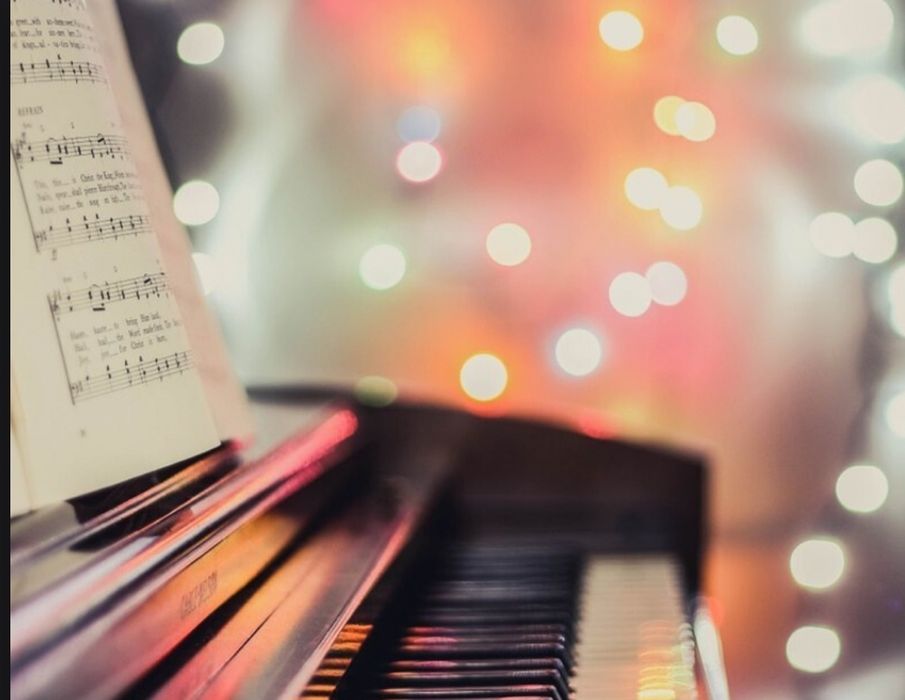 вчитель фортепіано, репетитор