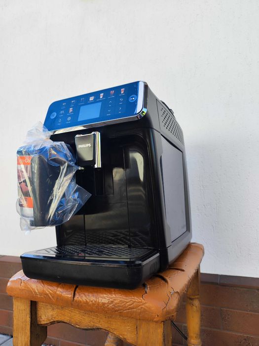Кавомашина кофемашина Philips Series 5500 Lattego
