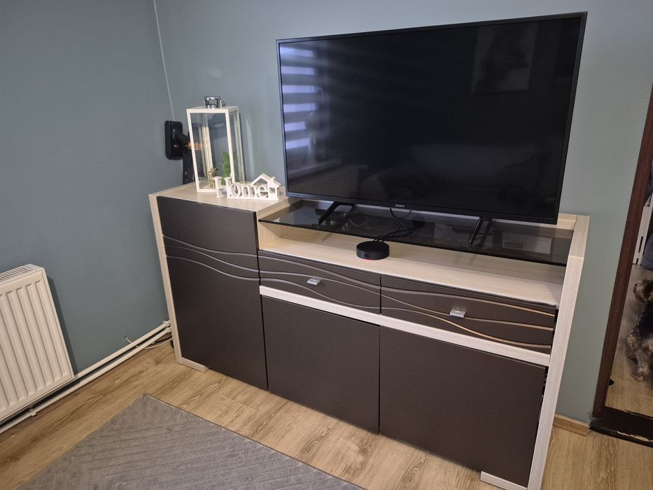 Komoda rtv plus witryna