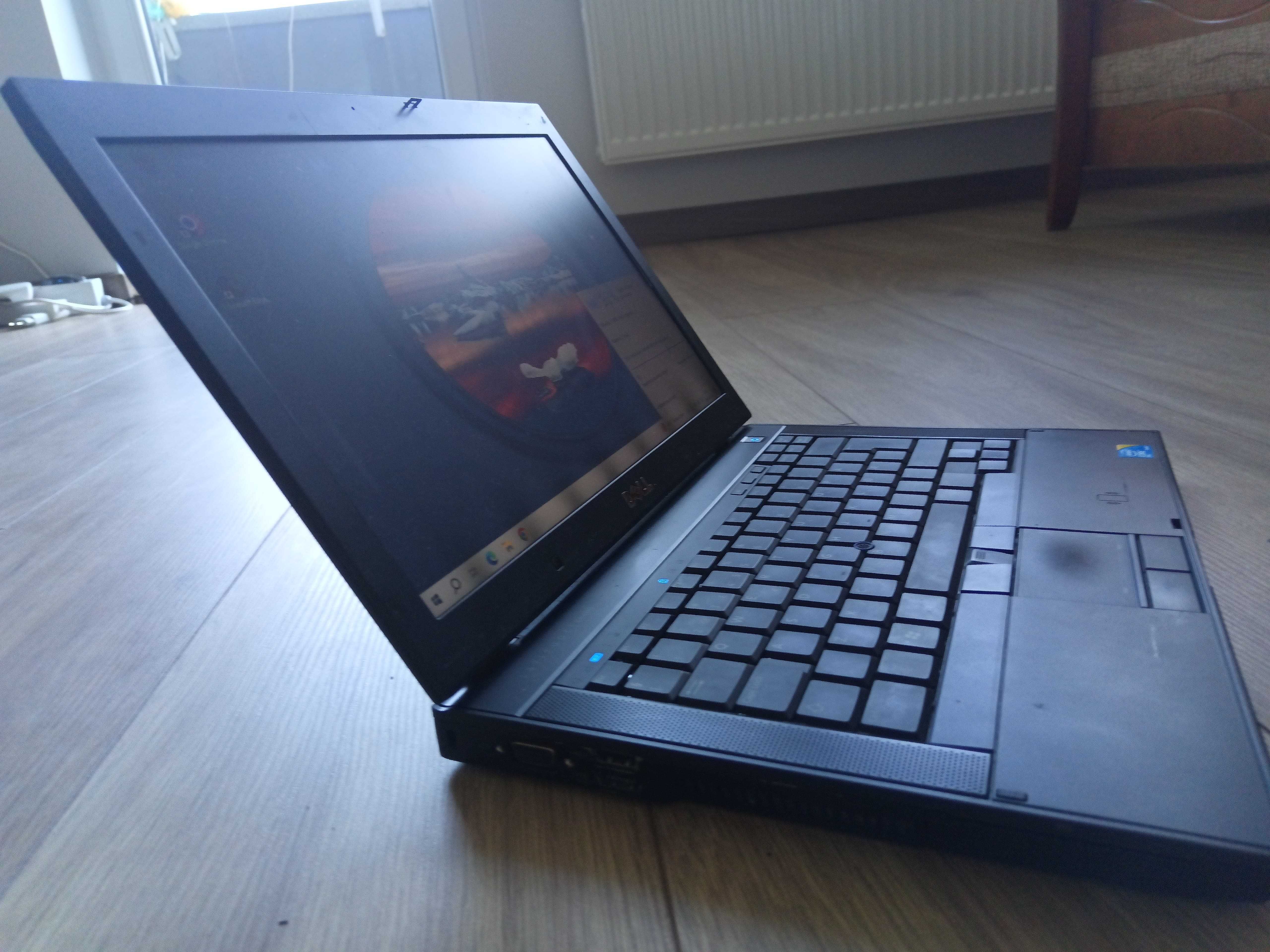 14" DELL Latitude E6400 - DYSK 120SSD ładowarka + stacja dokująca