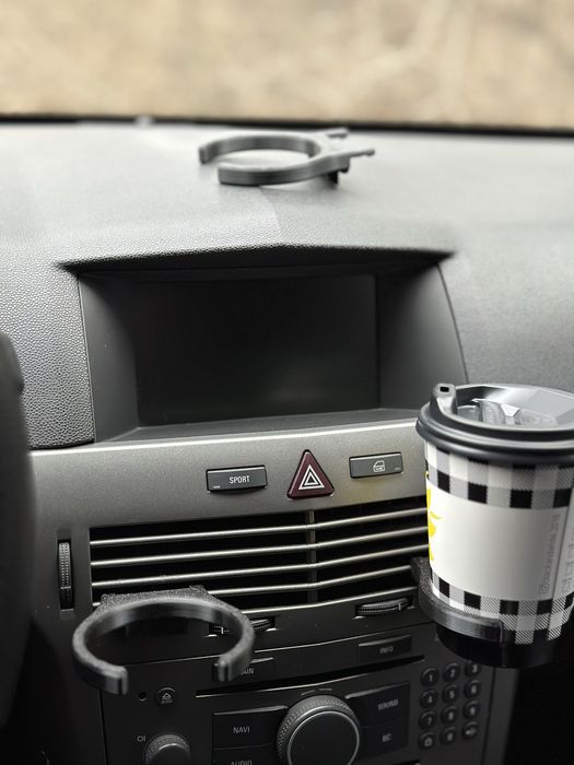 Підстаканник Астра Н  Підсклянник Opel Astra H