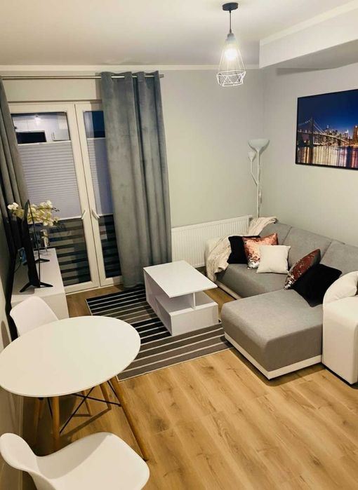 Kawalerka W-wa Włochy –  w pełni wyposażona, blisko komunikacji.