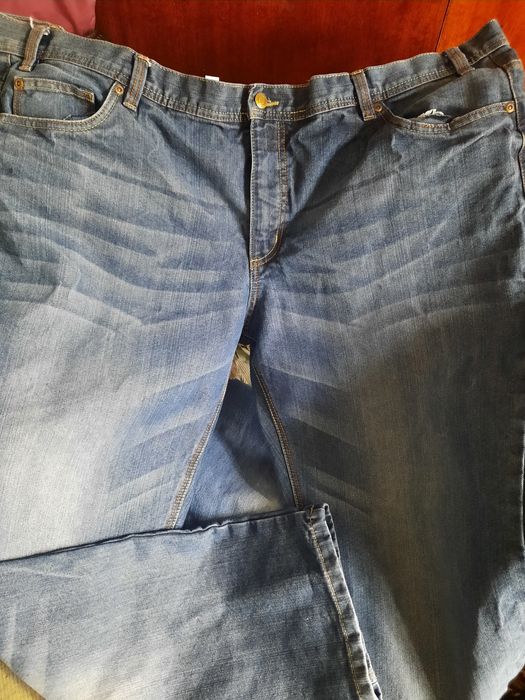 Джинси великого 64 розміру