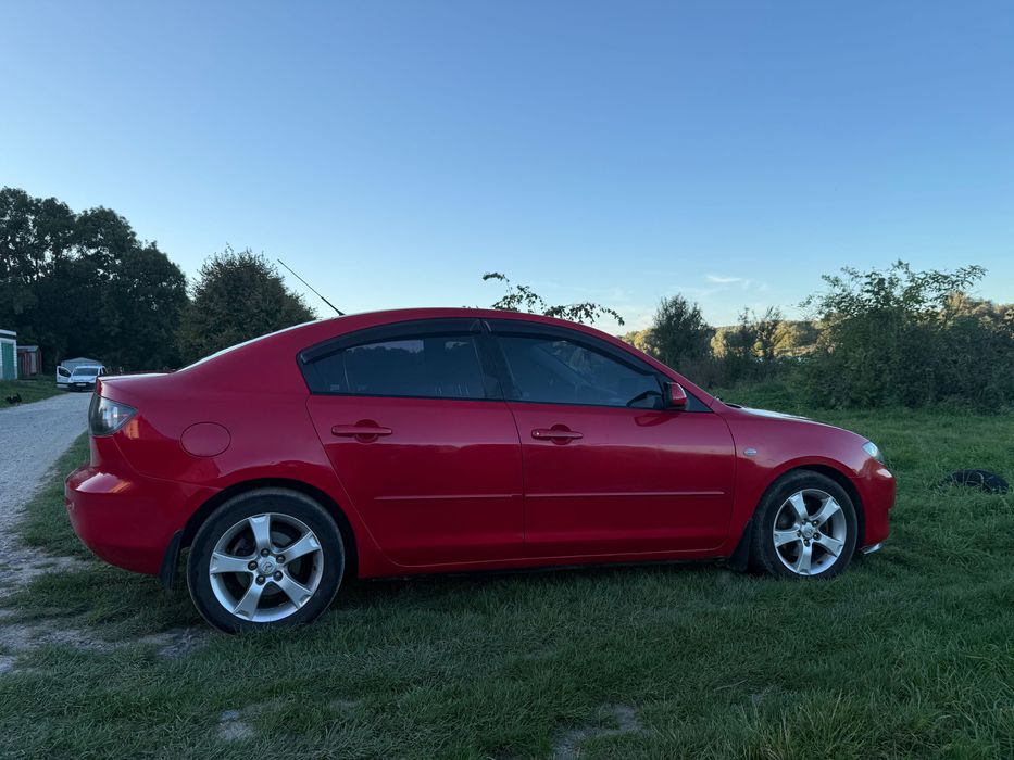 Продам автомобіль Mazda 3