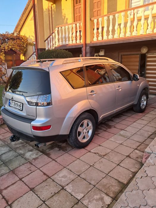 Митсубиси аутлендер