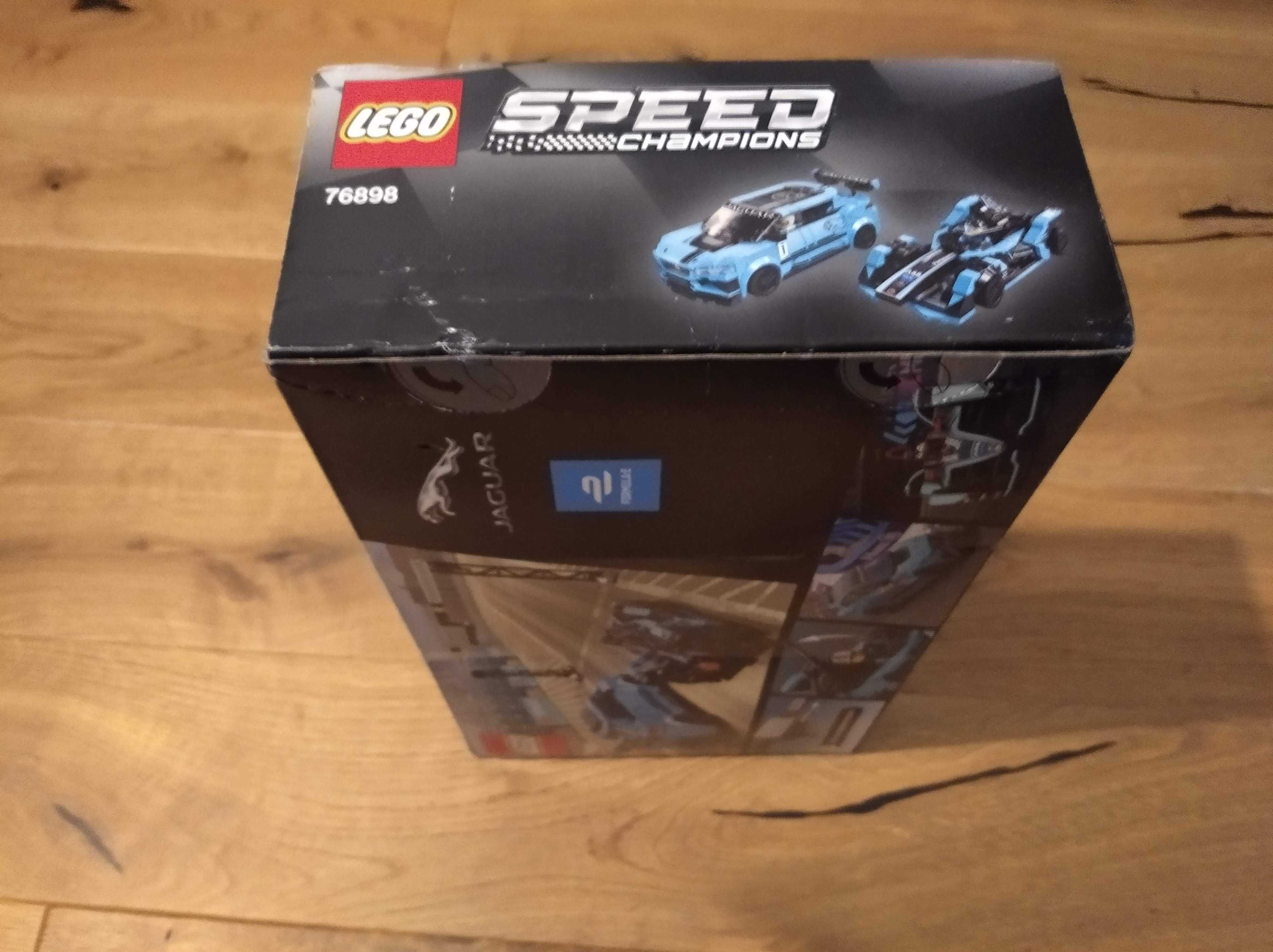 LEGO Speed Champions 76898 Formula E Jaguar Racing GEN2 car i Jaguar