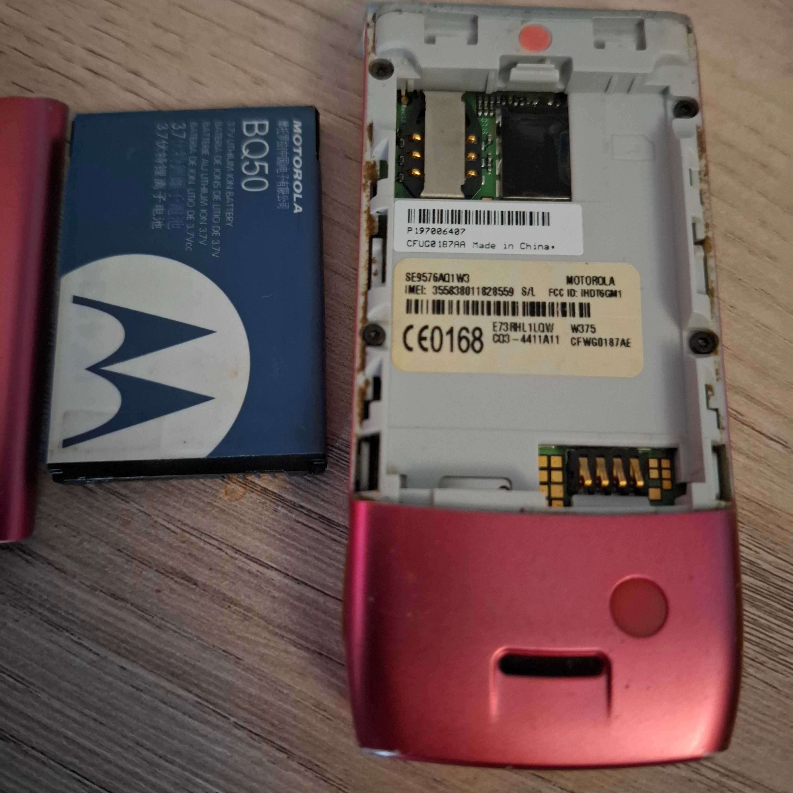 Stary telefon Motorola W375
