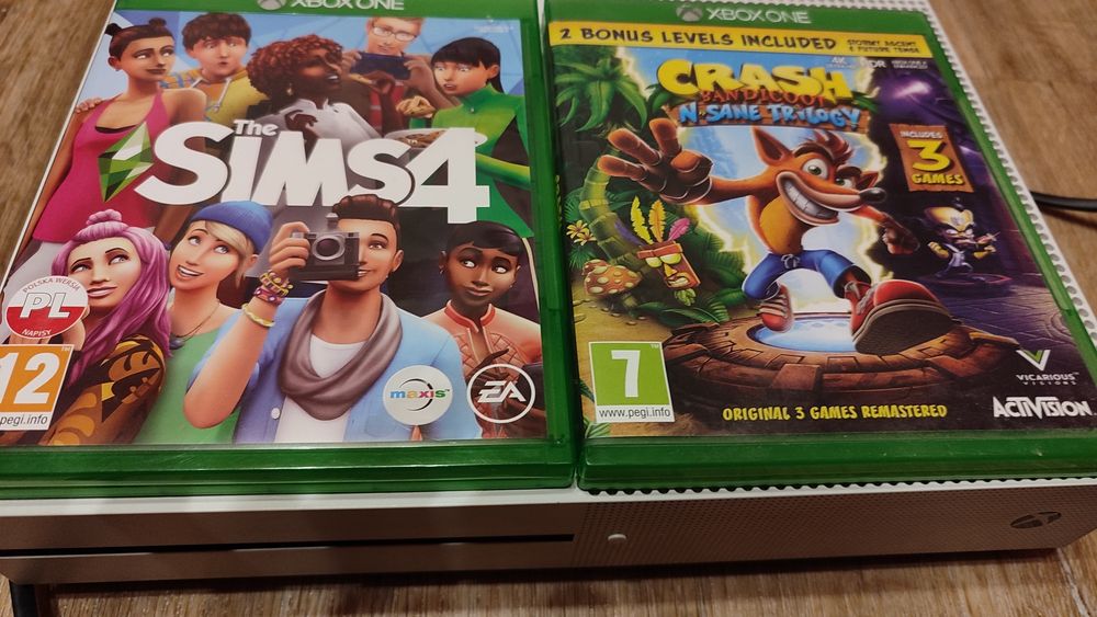 Konsola Xbox One S, 500gb + 2 gry . Zestaw . Sims 4 , Crash . Jak nowa