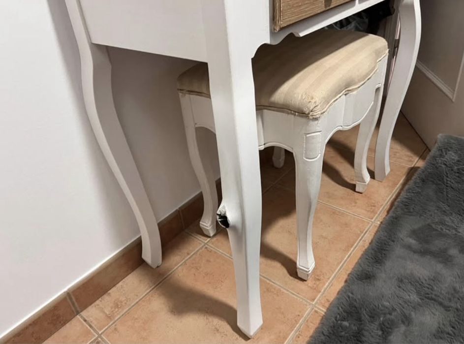 Penteadeira gato preto