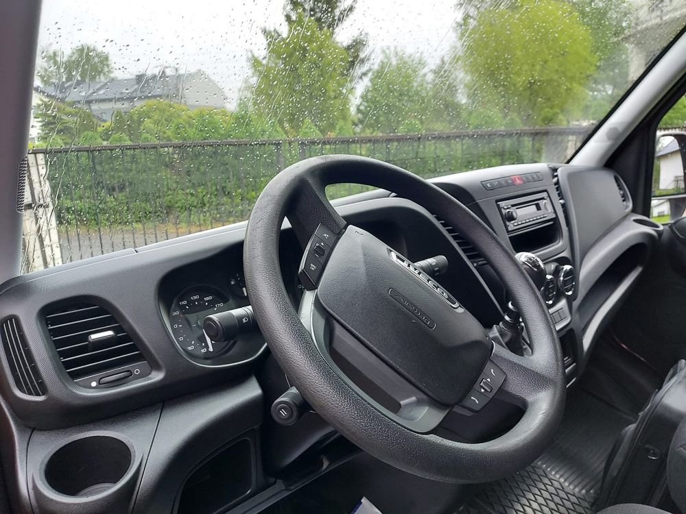 Iveco daily 3.0  150 km  9 miejsc salon PL jedna reka