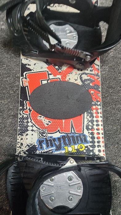 Deska snowboardowa FLOW rhythm 110 cm + wiązanie IC S/M