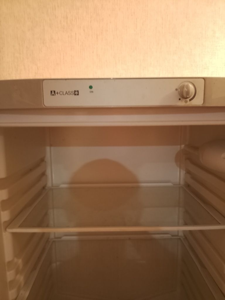 Холодильник Індезіт  INDESIT