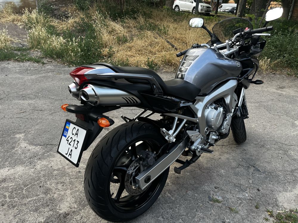 Продам мотоцикл Yamaha FZ600
