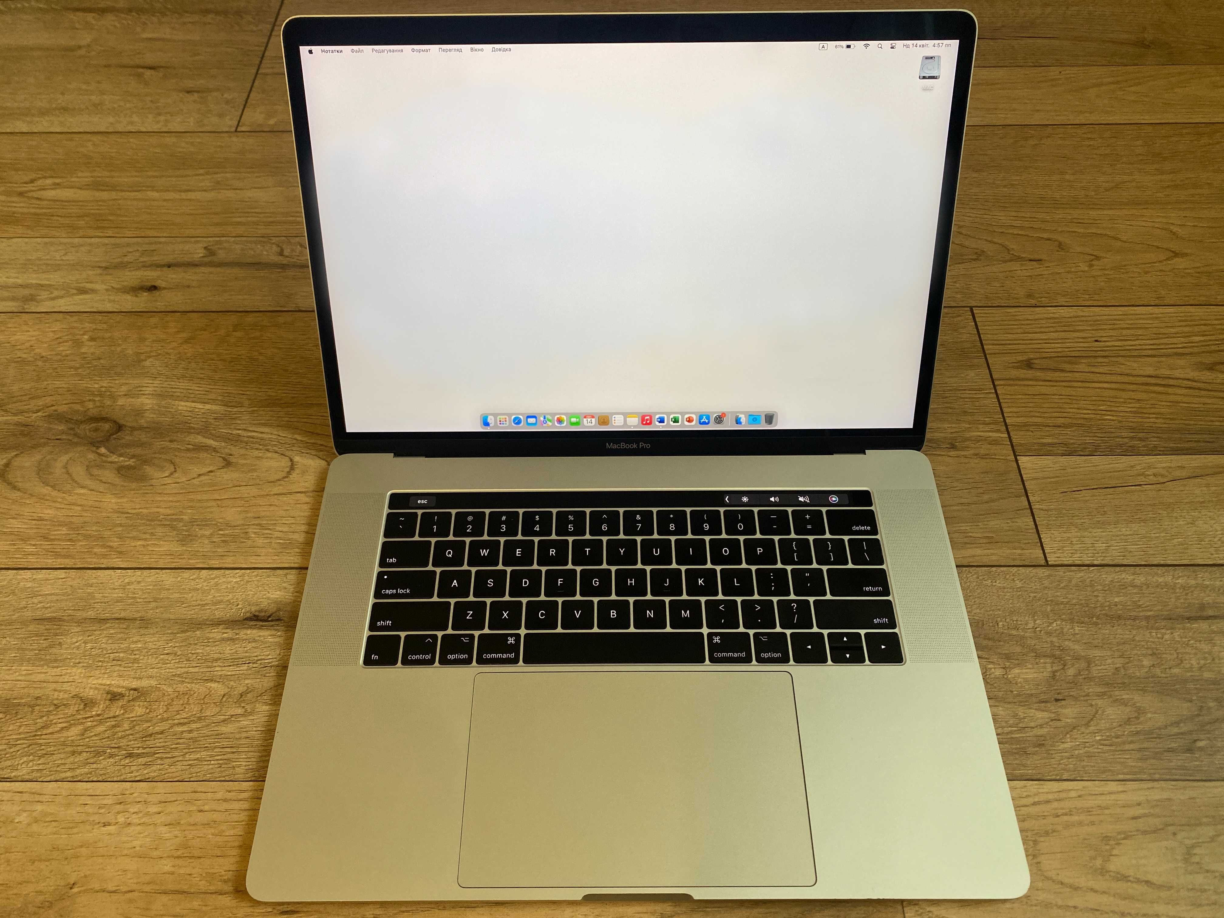 Macbook Pro 15 2017 4-Core i7 2,9, 16 512, AMD Pro 560 4Gb, цикли 815