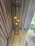 Lampa stojąca w stylu loft