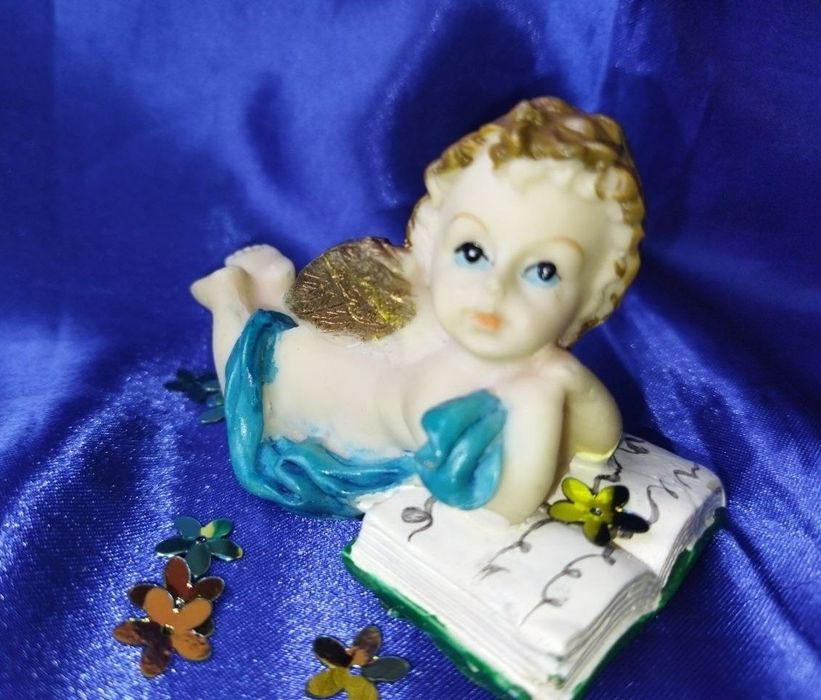 Статуетка сувенір Янгол, Янголятко з книжкою