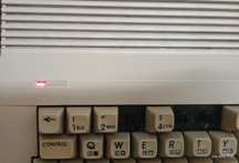 Commodore c64 czerwona dioda