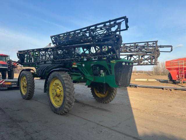 Обприскувач John Deere 4930