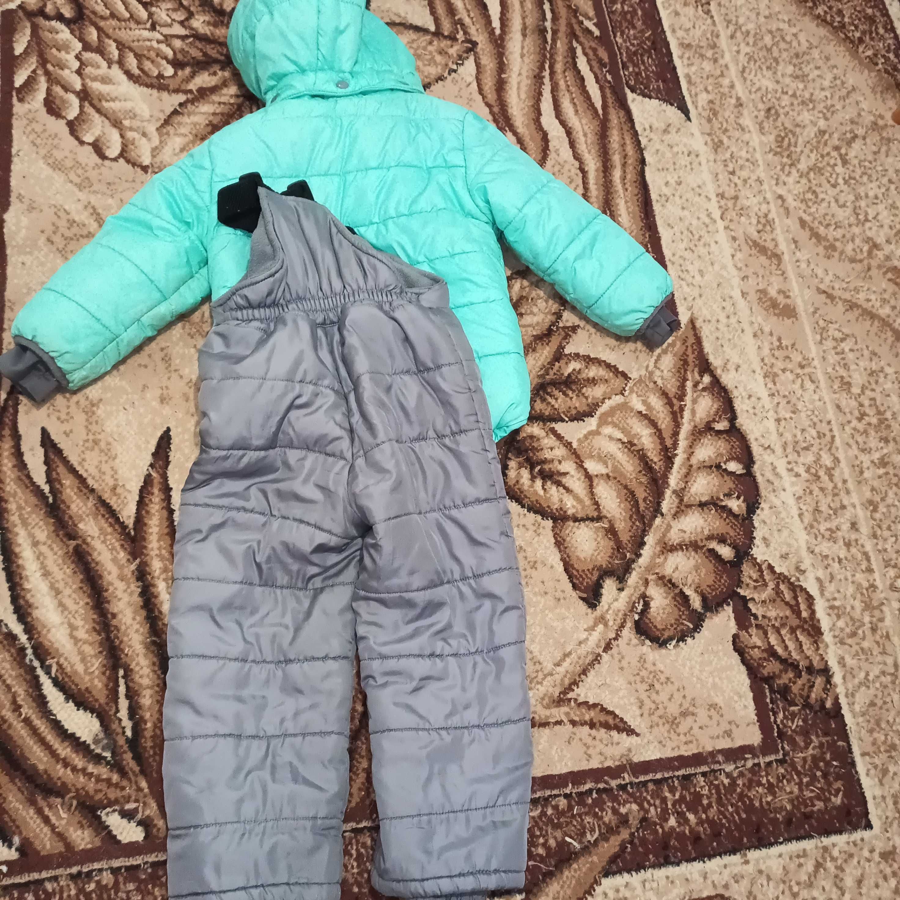 Зимовий термо костюм на дівчинку 2_3 роки в ідеальному стані.