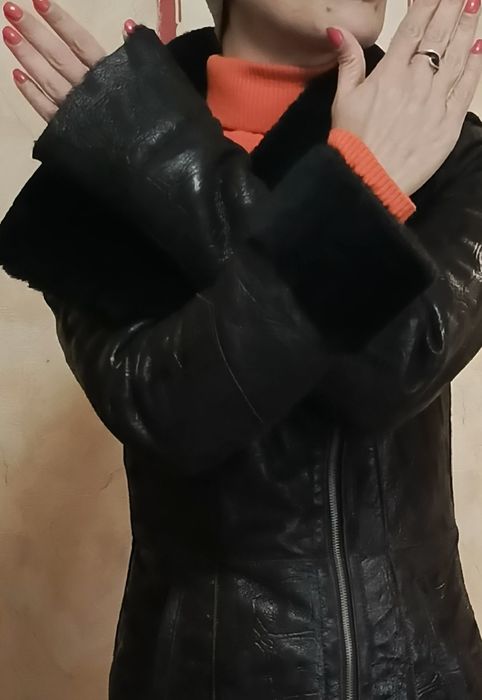 Елегантна дублянка з натуральної шкіри та хутра